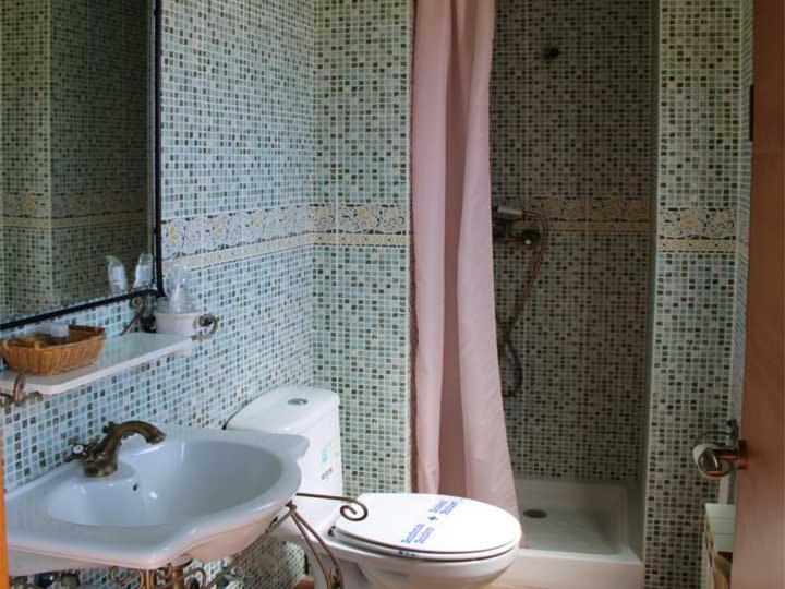 Hostal La Savina Cervera  Bagian luar foto